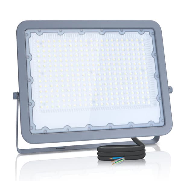 LED breedstraler 200W - vervangt 1800w IP65 - 18.000 Lumen 1